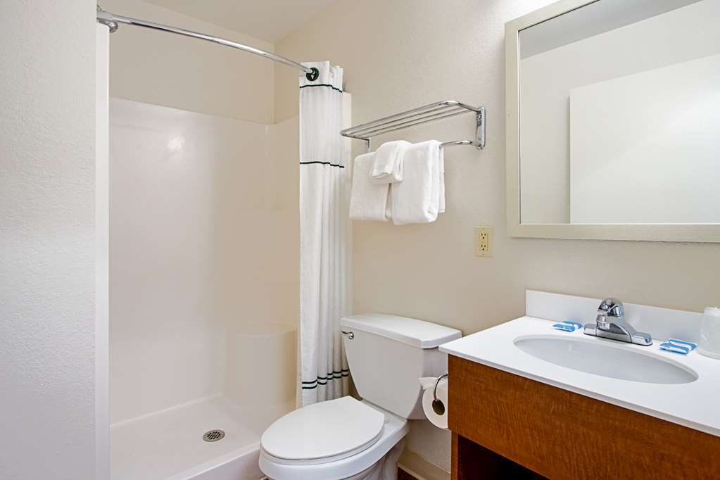 Birch Hill Suites Kansas City - Independence Pokoj fotografie