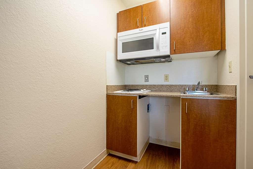 Birch Hill Suites Kansas City - Independence Pokoj fotografie