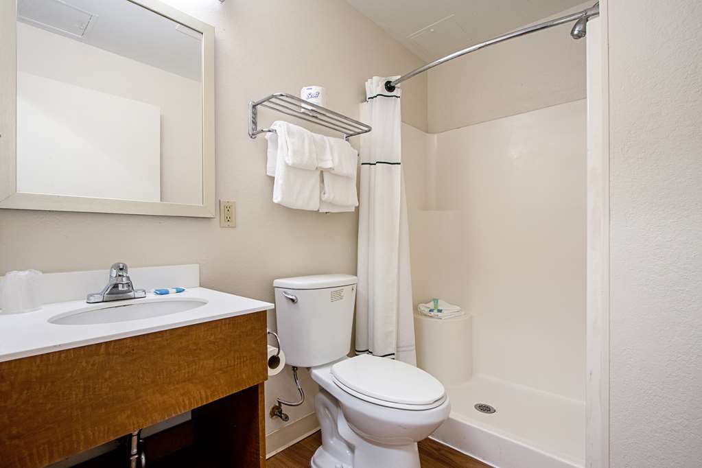 Birch Hill Suites Kansas City - Independence Pokoj fotografie